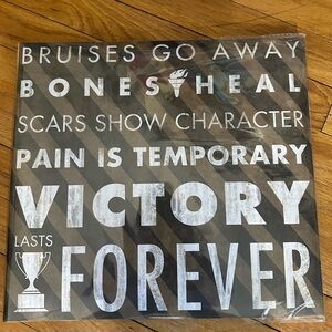 NEW scrapbook to capture those hockey moments!